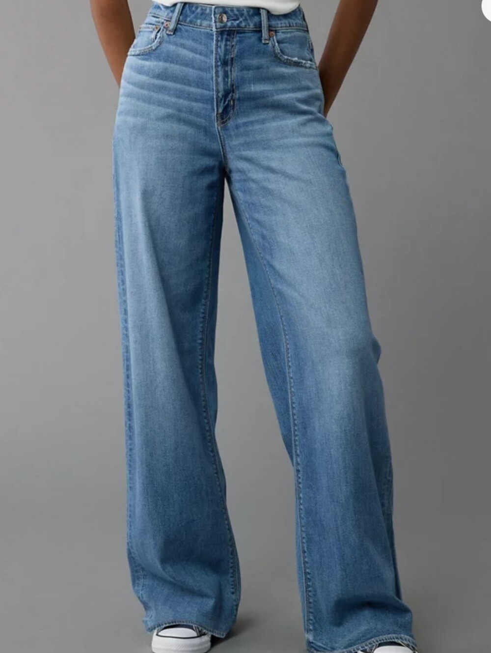 American Eagle Super Highrise Ultra Wide Leg Jeans Size 000